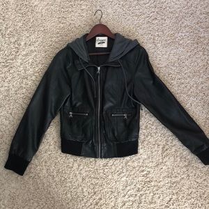 Extremely flattering faux leather jacket!